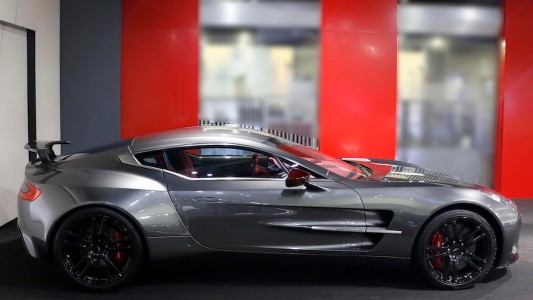 Aston-Martin-One-77-Q-Series-4