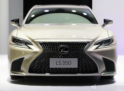 Lexus LS350