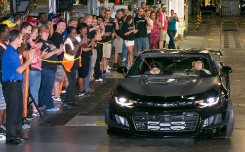 การ Chevy Camaro ZL1 1LE 2018