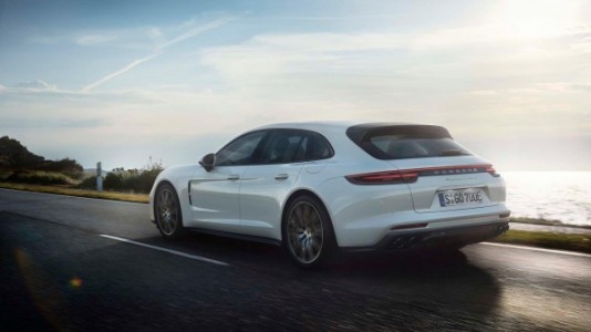 Porsche Panamera Turbo S E-Hybrid Sport