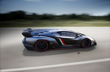 Lamborghini-Veneno-1_resize