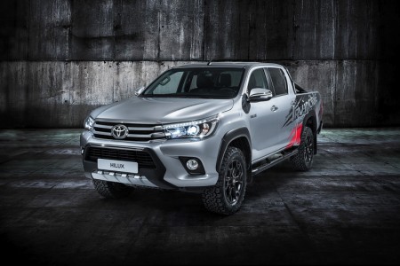 Toyota Hilux Invincible 50 _4