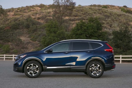 2017-Honda-CR-V-Touring-AWD-side-profile