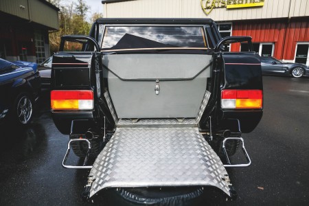 1990-lamborghini-lm-american-10