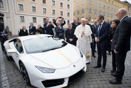 Huracan-Pope-02 (1)