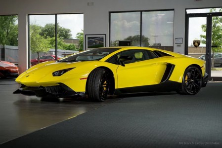 Lamborghini-Aventador-50th-Anniversario-For-Sale-6_resize