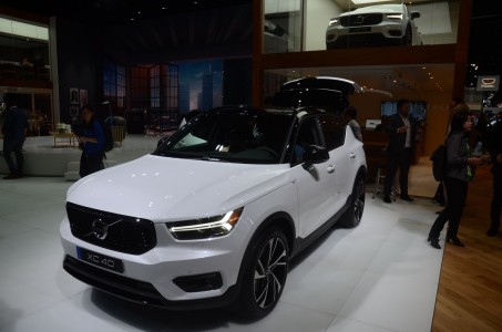 Volvo-XC40-02