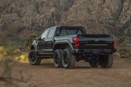 hennessey velociraptor 6x6 2018_08