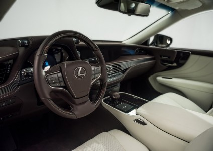 2018-lexus-ls-11