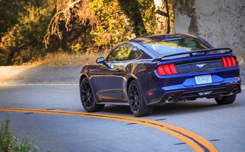 2018 Ford Mustang (Kona Blue with Performance Pack)