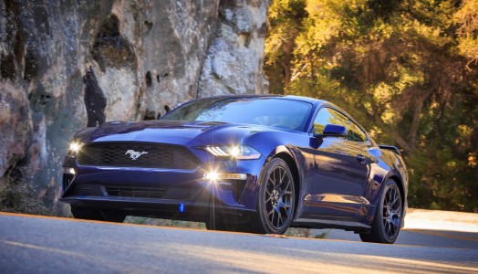 2018 Ford Mustang (Kona Blue with Performance Pack)