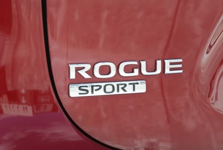 2018-Nissan-RogueSport-05