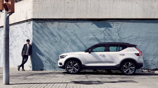 Volvo XC40 ระบบไฮบริด