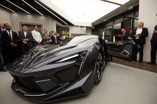 w-motors-showroom-dubai-276