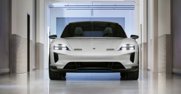 Porsche Mission E Cross Turismo