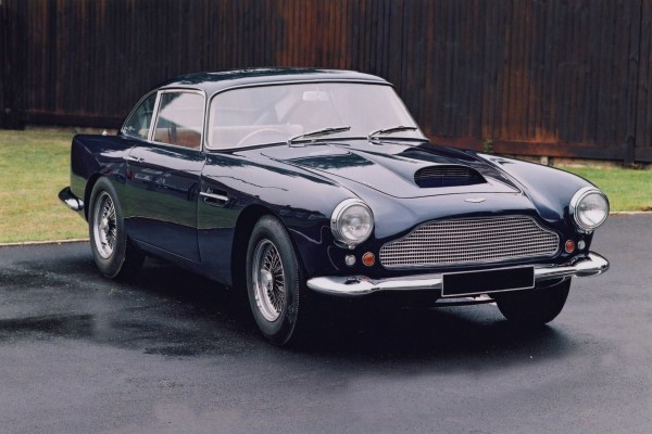 Aston-Martin-DB4