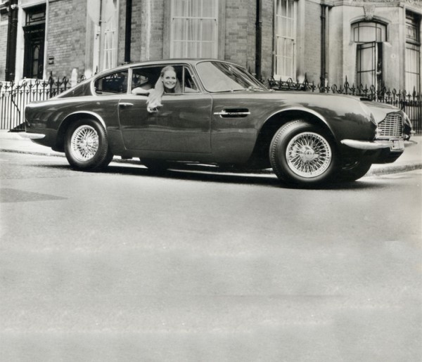 Aston Martin DB6