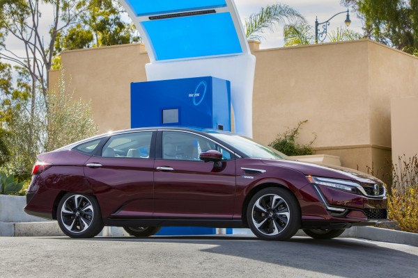 Honda-Clarity-Fuel-Cell-12