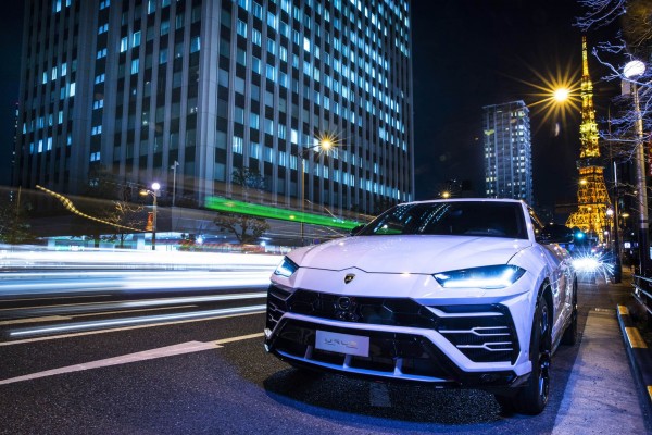 lamborghini-urus-world-tour-03