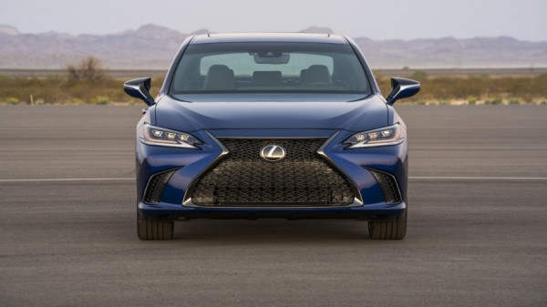 Lexus ES 2019