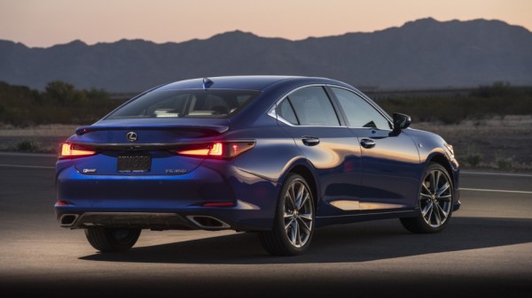 Lexus ES 2019