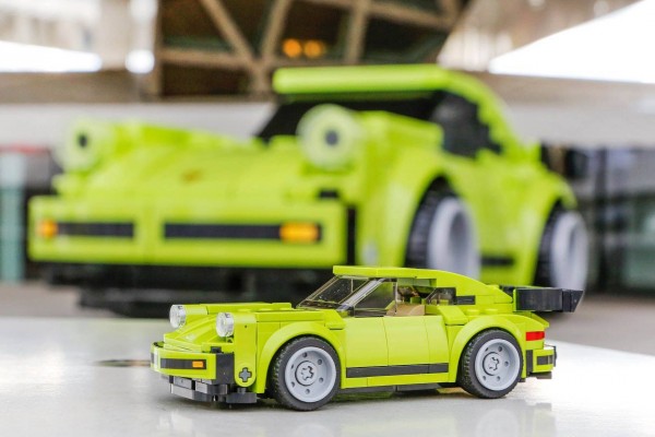 Porsche 911 Turbo Out Of Lego Bricks