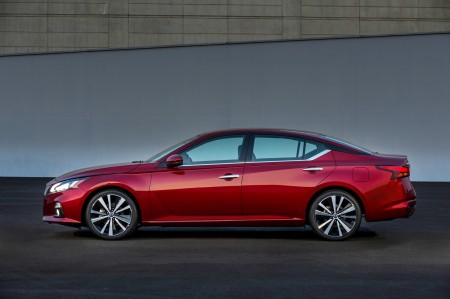 2019-Nissan-Altima-6