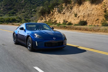 2019-nissan-370z-17