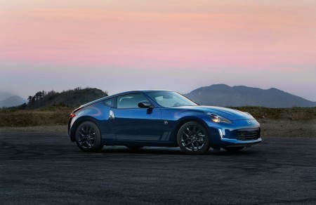 2019-nissan-370z-24