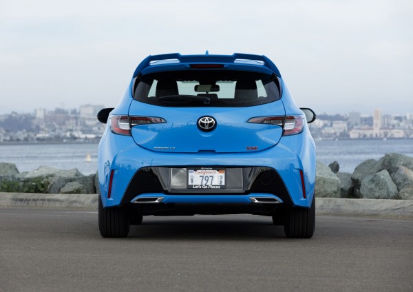 2019-toyota-corolla-hatch-us-specs-30