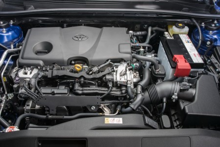 2018_Toyota_Camry_04