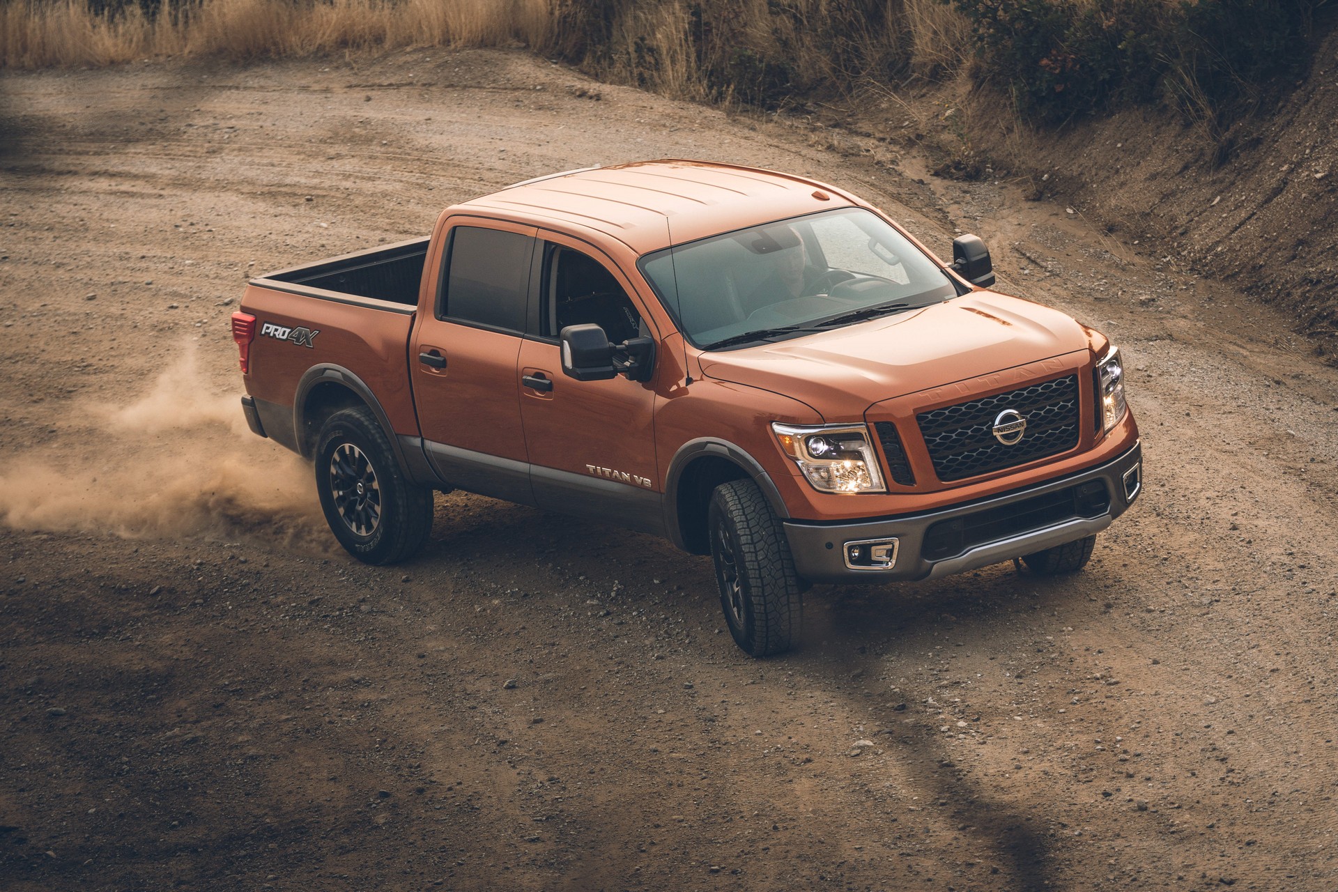 ราคา-Nissan-Titan-2019-_01