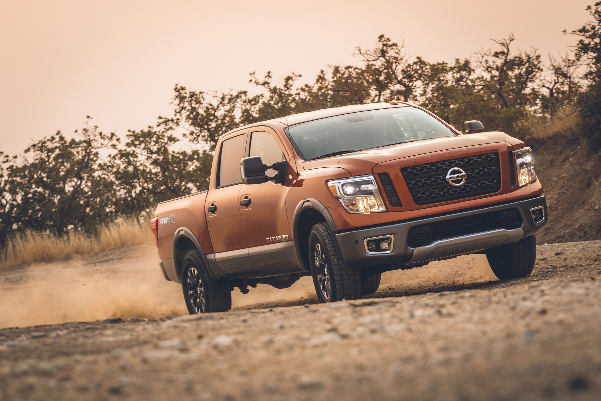 ราคา-Nissan-Titan-2019-_09