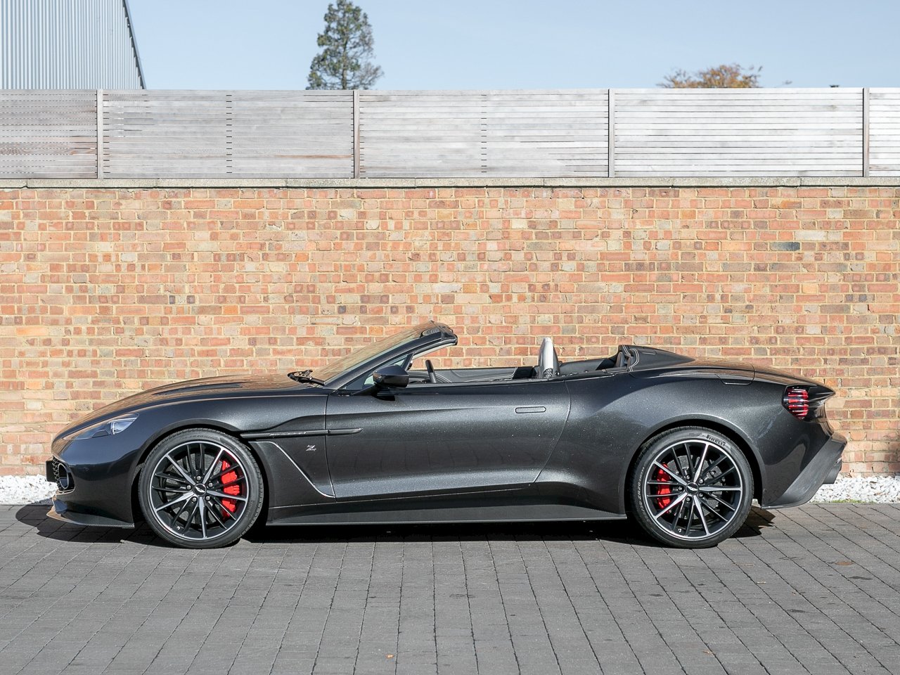 ราคา-Aston-Martin-Vanquish-Zagato-Volante_07