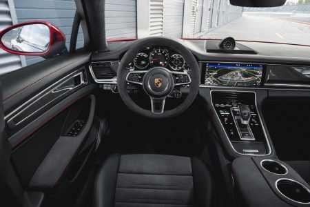 Porsche Panamera GTS 2019