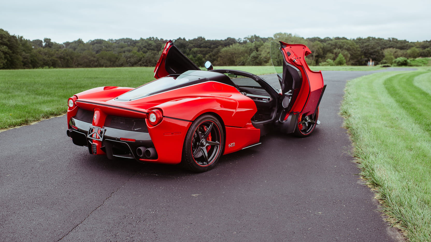 ราคา-Ferrari-LaFerrari-Aperta-6