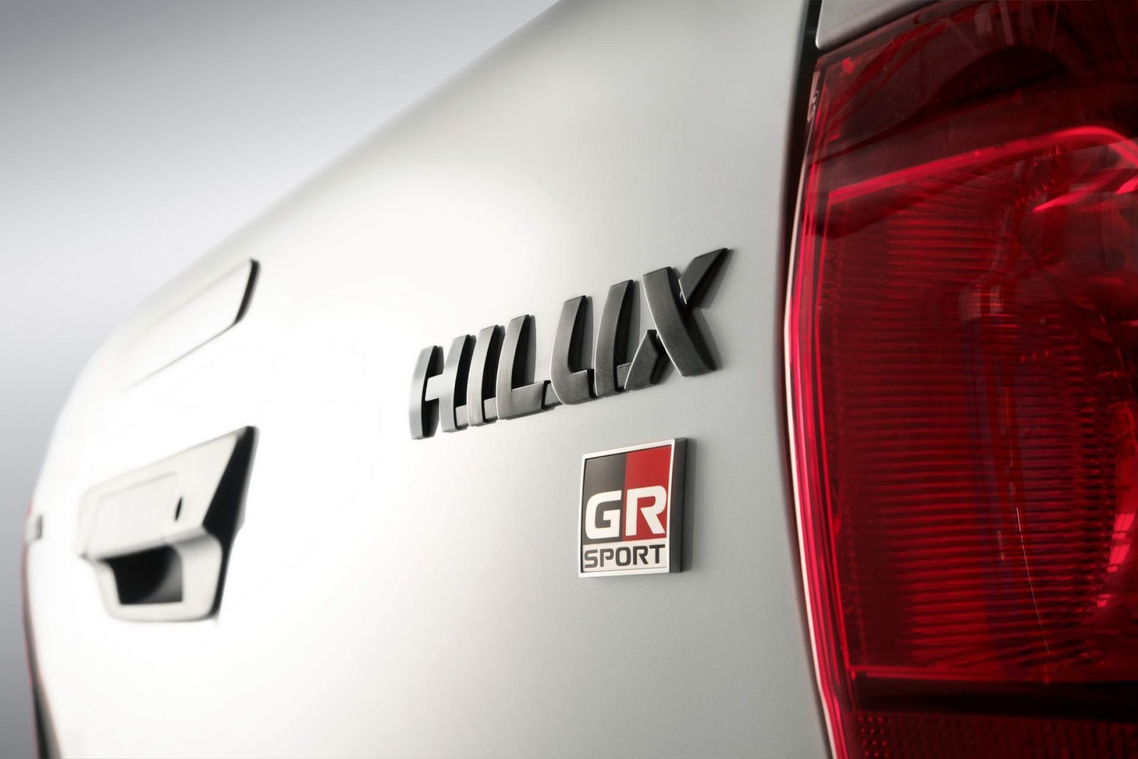 ราคา-Toyota-Hilux-GR-Sport-_5