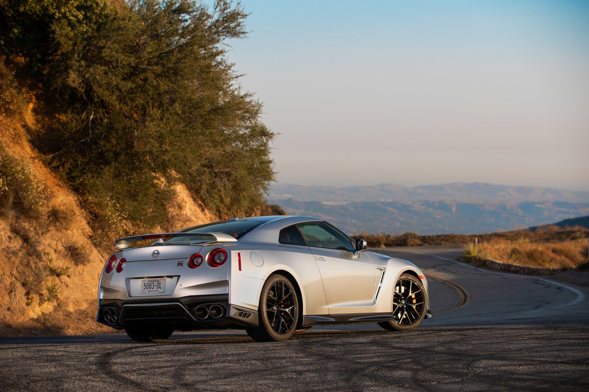 ราคา-Nissan-GT-R-2019-8