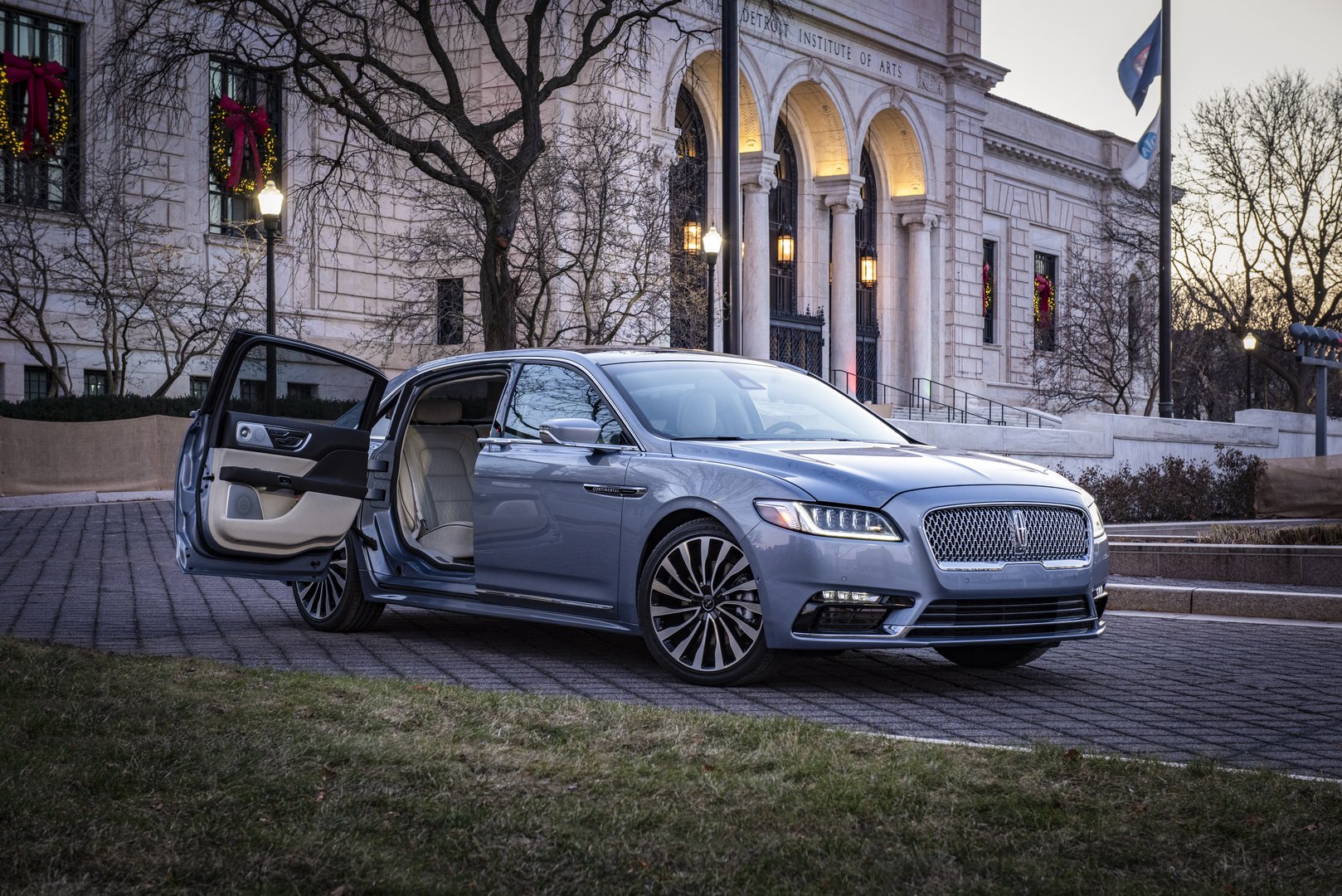 ราคา-Lincoln-Continental-2019-1