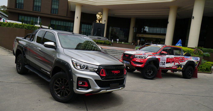 Toyota-Hilux-รุ่น-Black-Rally-Edition