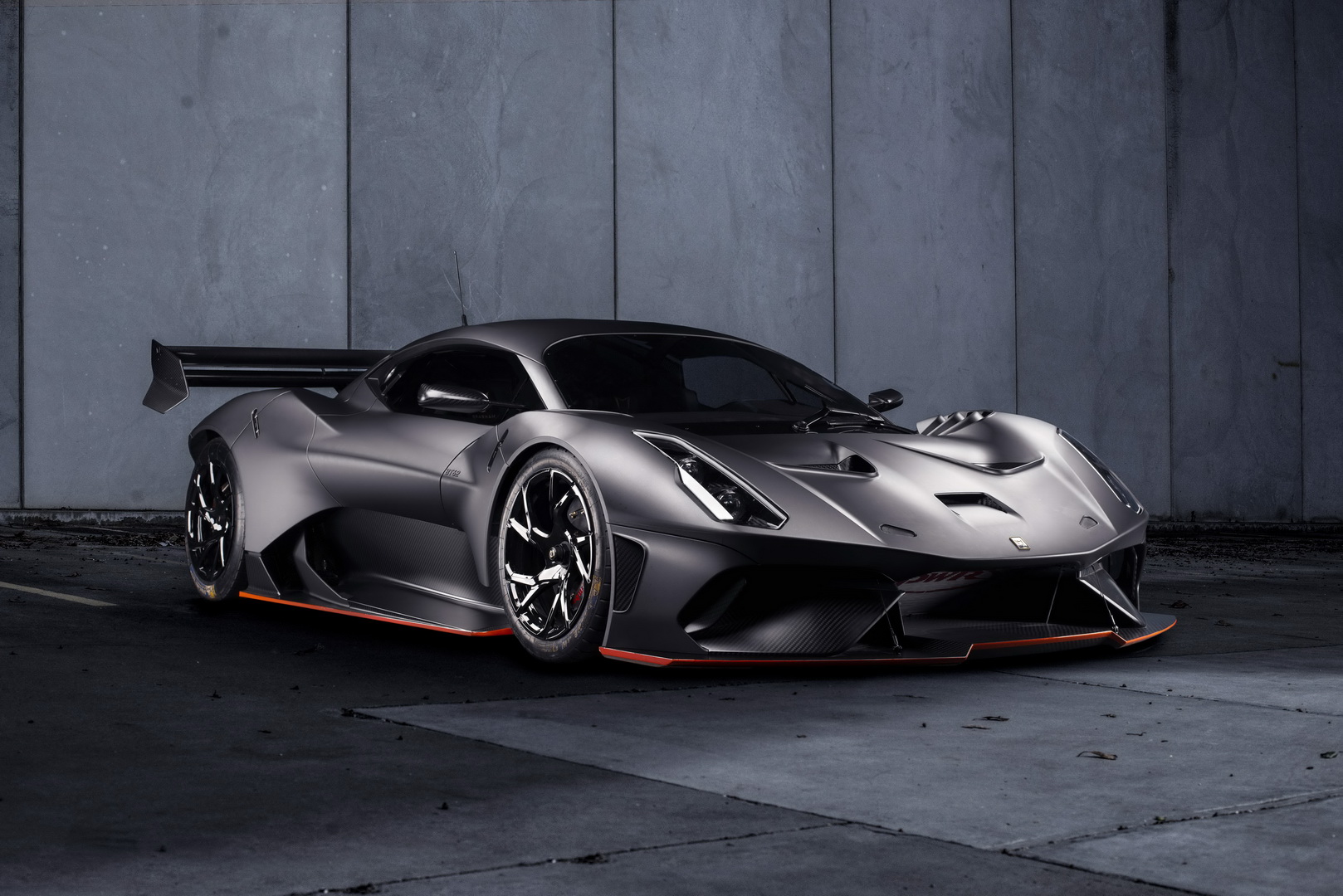 Brabham-BT62-รุ่น-Road-Legal-4