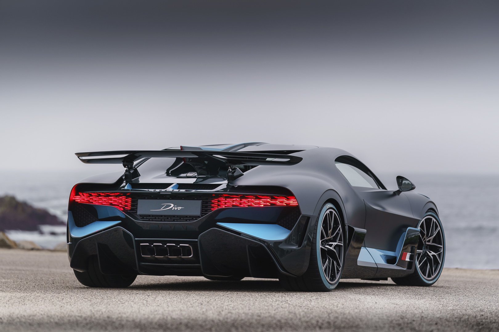 ราคา-Bugatti-Divo-2