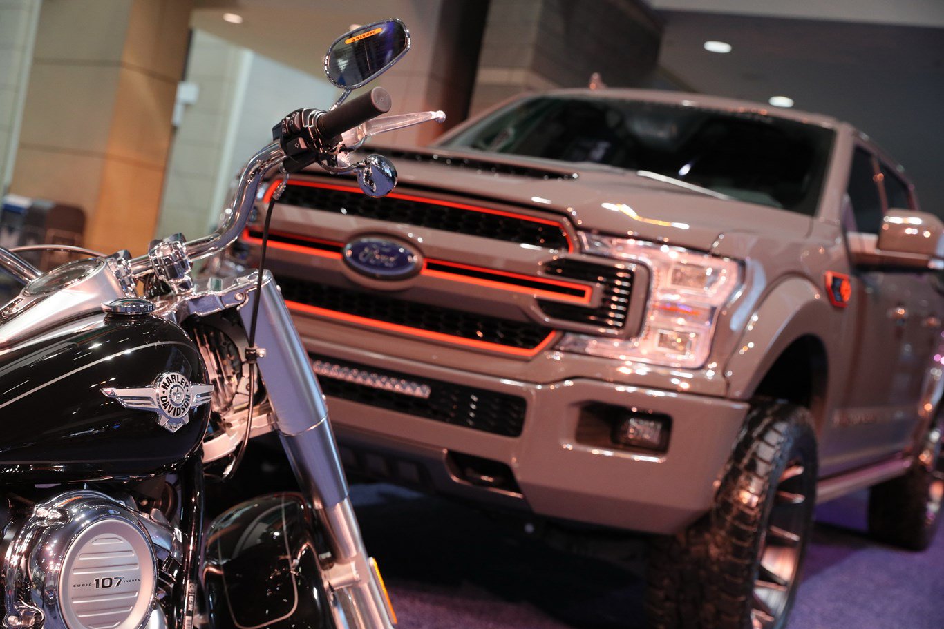 Ford-F-150-รุ่น-Harley-Davidson-5