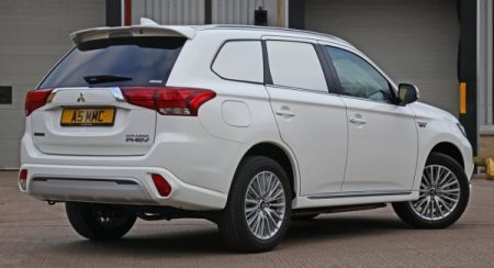 Mitsubishi Outlander PHEV Commercial