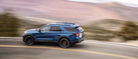 Ford-Explorer-ST-2020-4