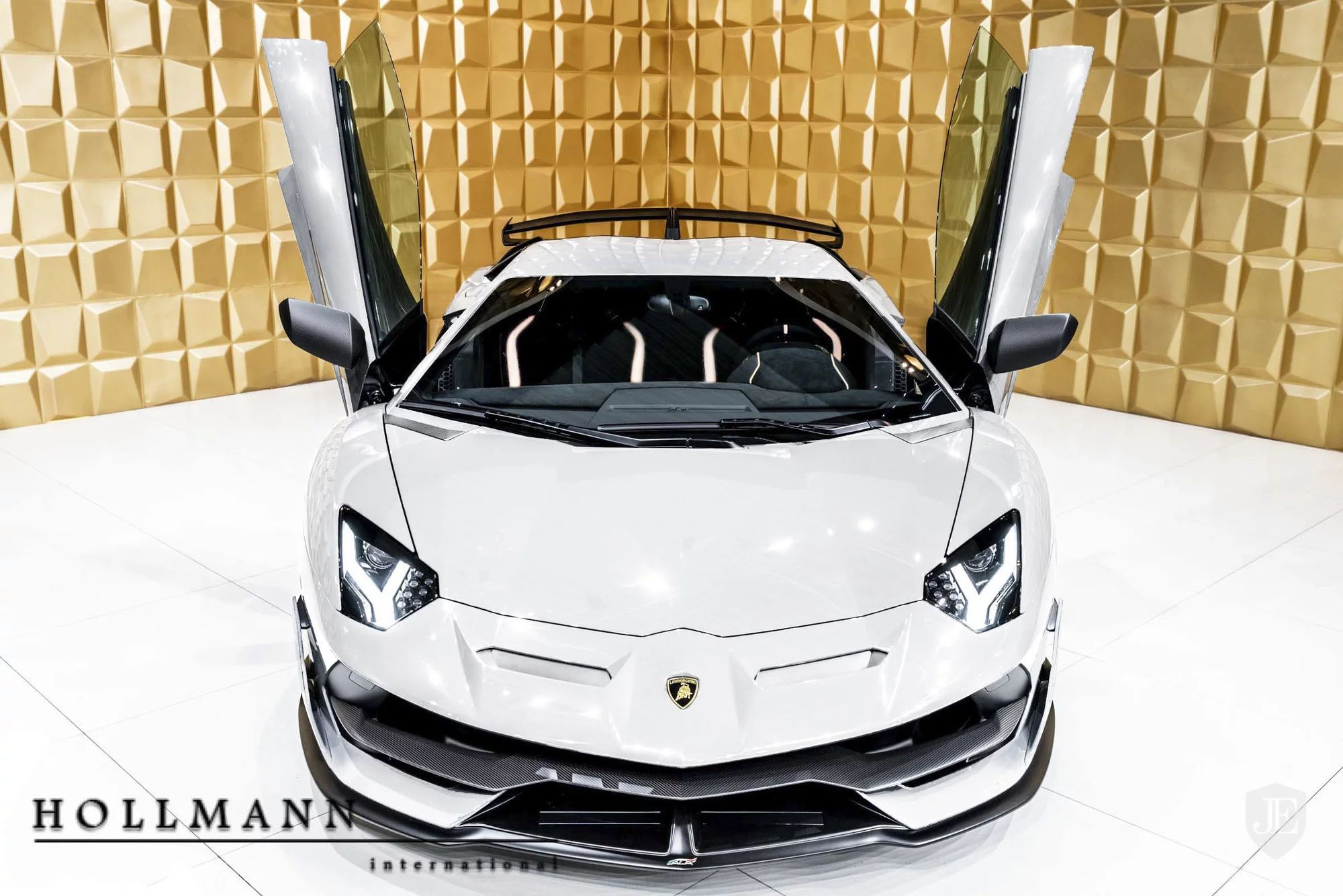 ราคา-Lamborghini-Aventador-SVJ-7