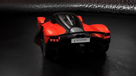 Aston-Martin-Valkyrie-1