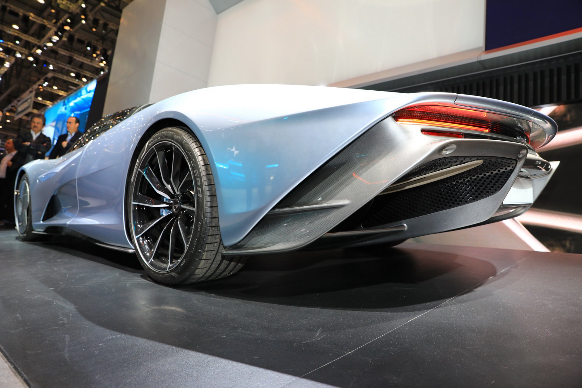 ราคา-McLaren-Speedtail-3