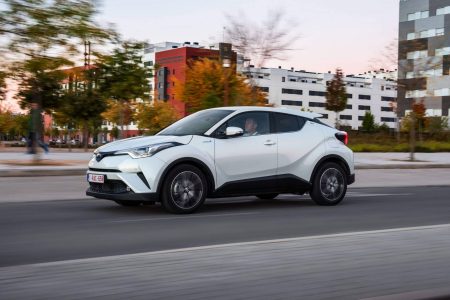 Toyota-C-HR-EV-6