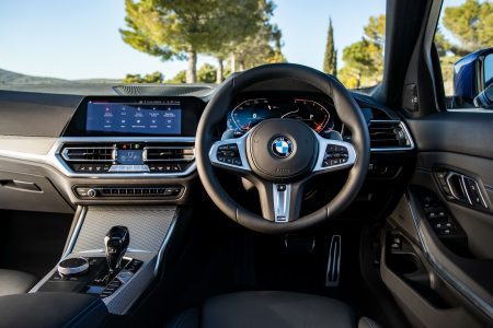 BMW-Series-3-2019-7